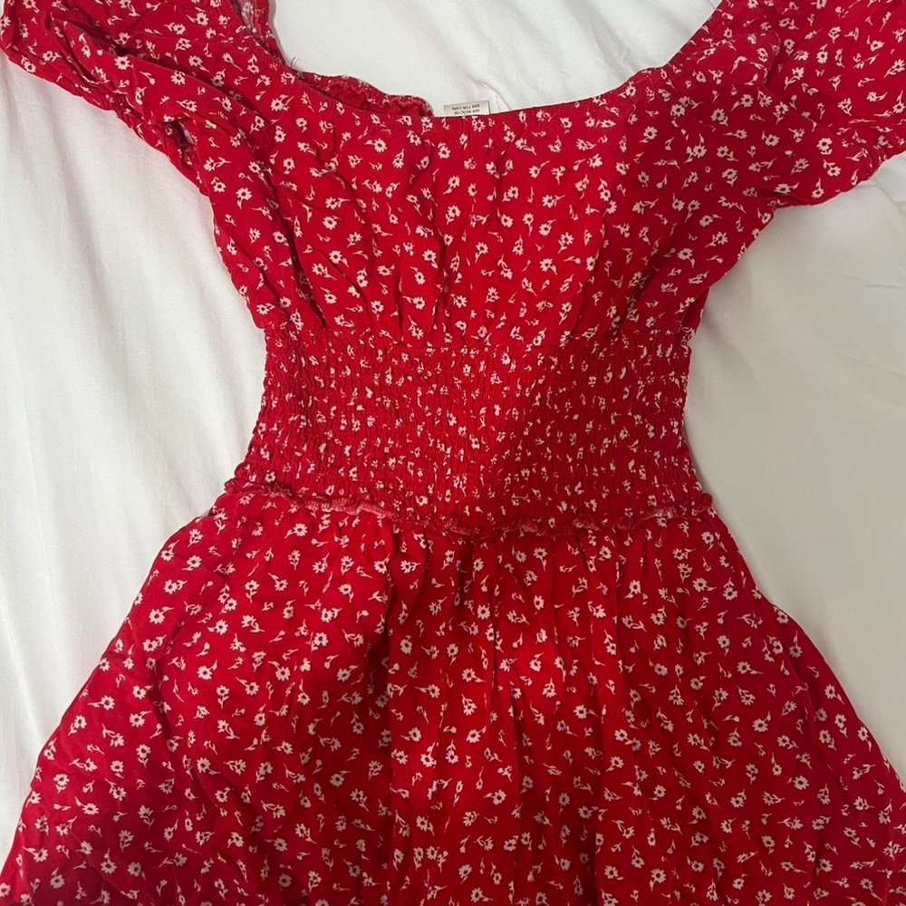 NWT Altar'd State Women's red floral romper, gathered waist, puffer sleeves, XS